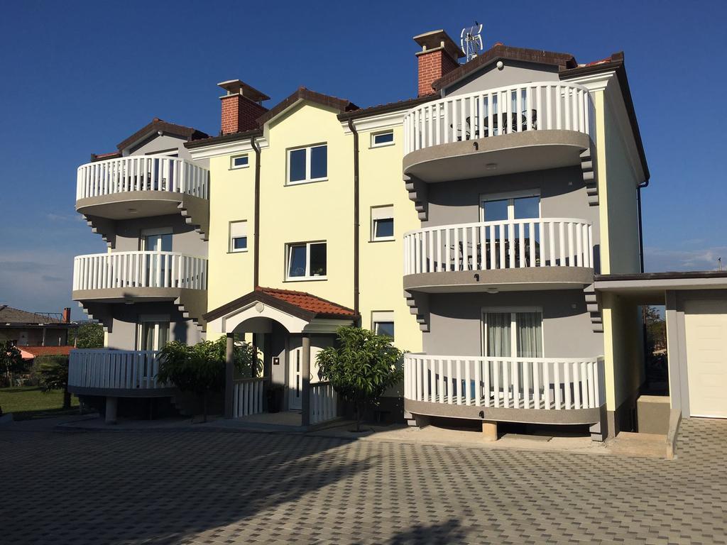 Apartments Barbic Umago Exterior foto